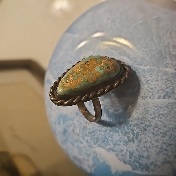 Amazing Turquoise with wrapped detailed 925 sterling silver ring size 8 - Picture 3 of 6